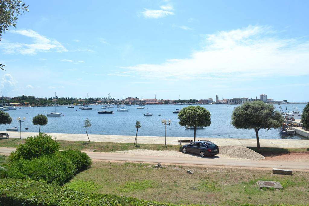Apartments Lungomare Умаг Стая снимка