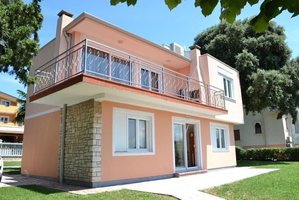 Apartments Lungomare Умаг Екстериор снимка