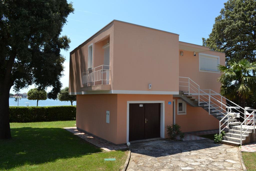Apartments Lungomare Умаг Екстериор снимка