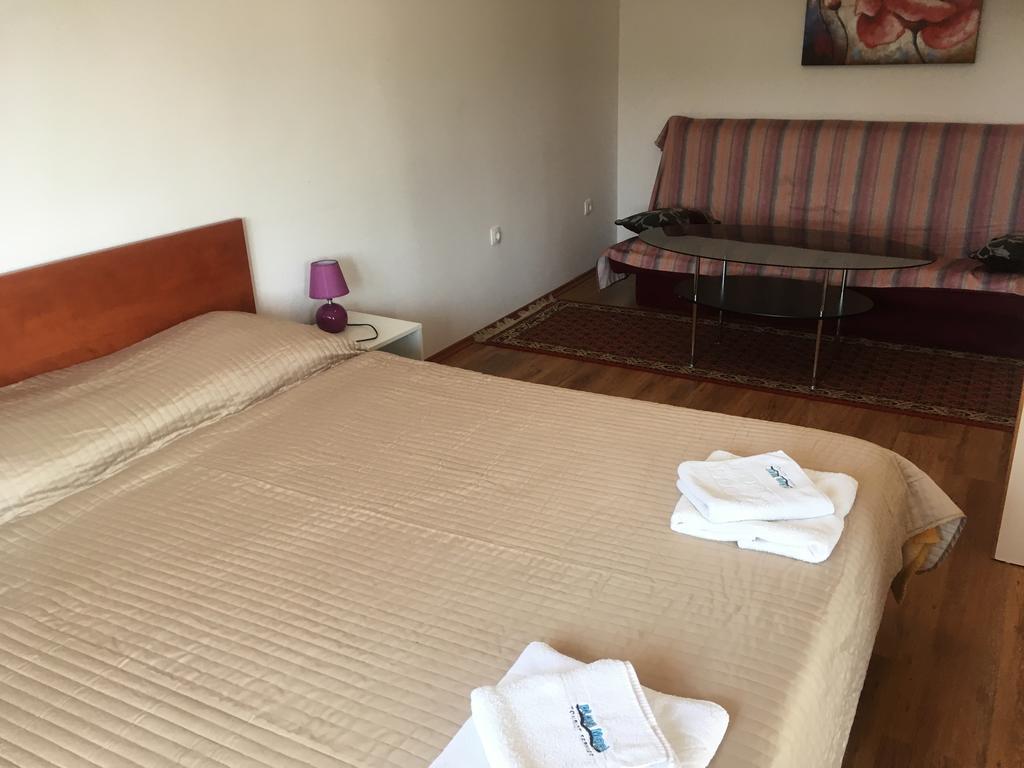 Apartments Lungomare Умаг Екстериор снимка